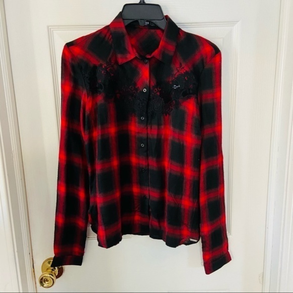 NWOT GUESS red plaid floral lace collar flannel shirt size XS